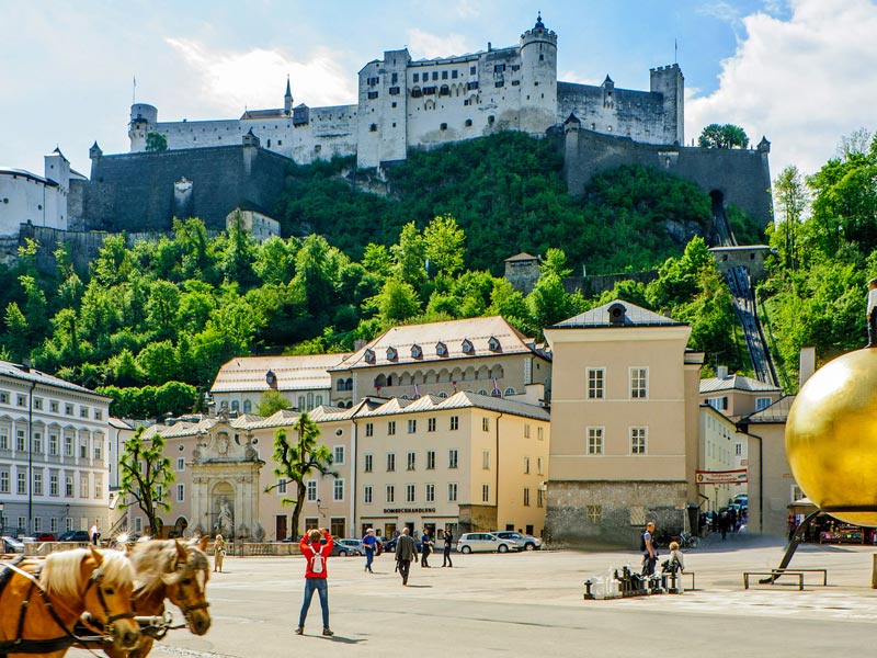 Taka a day trip to Salzburg
